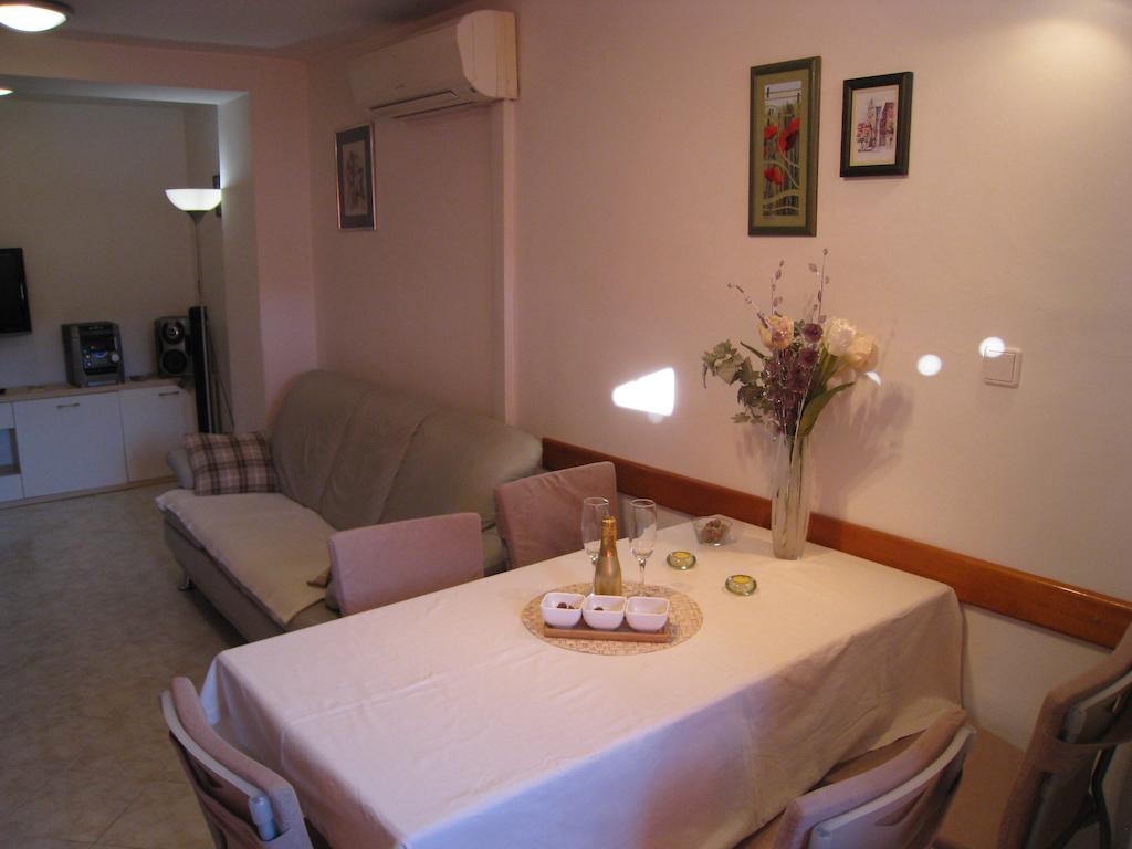 Apartment Ella Mare 자다르 객실 사진